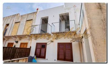 Thumbnail von North/West Sicily, beautifully renovated apartment with a huge roof terrace, four bedrooms, each with its own bathroom.