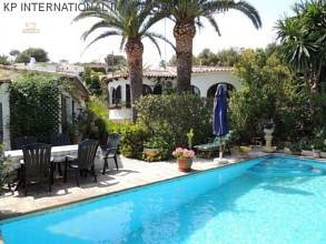 ***Villa mit vielen Möglichkeiten in Benissa***