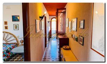 Thumbnail von Immogold Sicily impressive, large semi-detached house very close to the sea with six bedrooms, roof terrace, and Mediterranean gardens