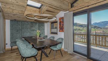 Thumbnail von Luxury penthouse with panoramic view in sunny top quiet location