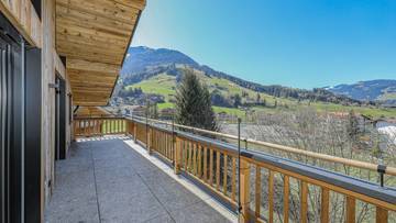 Thumbnail von Luxury penthouse with panoramic view in sunny top quiet location