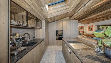 Thumbnail von Luxury penthouse with panoramic view in sunny top quiet location