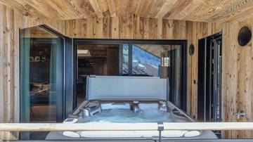 Thumbnail von Luxury penthouse with panoramic view in sunny top quiet location