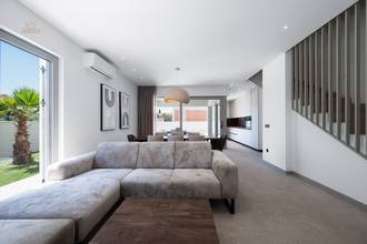 Thumbnail von Fully furnished semi-detached house with a pool, sea view, and high-quality furnishings – Privlaka