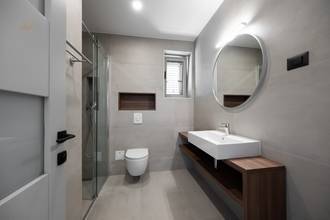 Thumbnail von Fully furnished semi-detached house with a pool, sea view, and high-quality furnishings – Privlaka