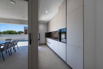 Thumbnail von Fully furnished semi-detached house with a pool, sea view, and high-quality furnishings – Privlaka