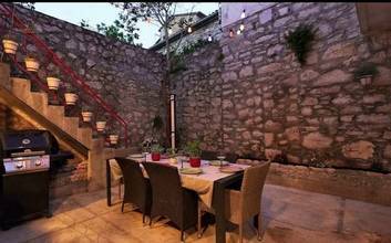 Thumbnail von Furnished stone house with roof terrace and sea view