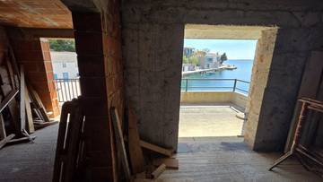 Thumbnail von House in the first row to the seafront