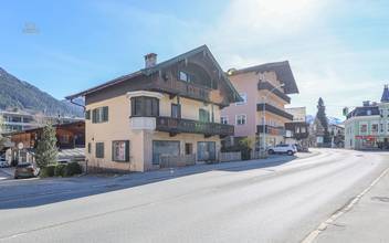 Thumbnail von Townhouse with building permit for 4 apartments