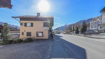 Thumbnail von Townhouse with building permit for 4 apartments