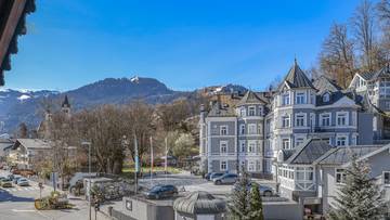 Thumbnail von Townhouse with building permit for 4 apartments
