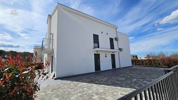 Thumbnail von Modern semi-detached house with garden, Porec region