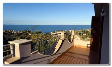 Thumbnail von Immogold spacious, unmistakable villa in an excellent location with great sea view and four bedrooms located on the Ionian coast between Catania and Syracuse