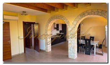 Thumbnail von Immogold spacious, unmistakable villa in an excellent location with great sea view and four bedrooms located on the Ionian coast between Catania and Syracuse