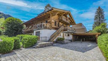 Thumbnail von Villa of the superlatives in central location