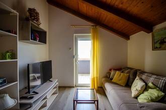 Thumbnail von House on a quiet island near Trogir by the sea