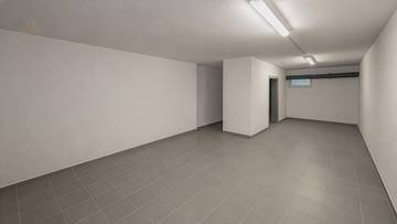 Thumbnail von Spacious commercial space in the heart of the village center