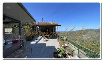 Thumbnail von Charming-looking house in the greenery with an interesting view of the sea and the Aeolian Islands
