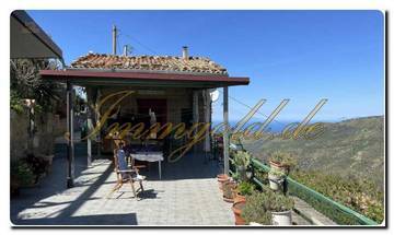 Thumbnail von Charming-looking house in the greenery with an interesting view of the sea and the Aeolian Islands