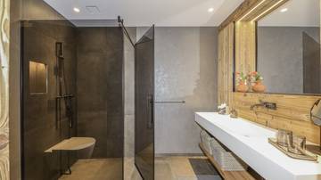 Thumbnail von Luxury apartment with pool in a prime central location