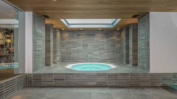Thumbnail von Luxury apartment with pool in a prime central location