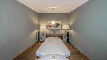 Thumbnail von Luxury apartment with pool in a prime central location