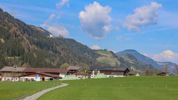 Thumbnail von Property with old stock in sunny & idyllic top location