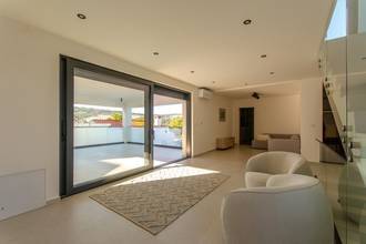 Thumbnail von Modern villa with pool in the first row to the sea, island of Solta