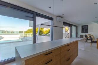 Thumbnail von Modern villa with pool in the first row to the sea, island of Solta