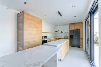 Thumbnail von Modern villa with pool in the first row to the sea, island of Solta