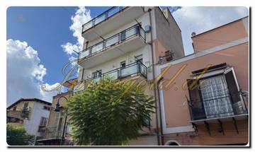 Thumbnail von Charming newly renovated furnished apartment in a holiday home