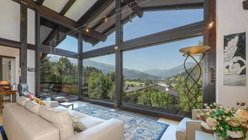 Thumbnail von Country house villa in a unique panoramic location
