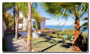 Thumbnail von Chic, elegant, impressive villa with a pool and great panoramic view in Capo d’Orlando is looking for a new owner.