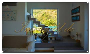 Thumbnail von Chic, elegant, impressive villa with a pool and great panoramic view in Capo d’Orlando is looking for a new owner.
