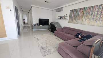 Thumbnail von Modern penthouse with roof terrace and panoramic sea view