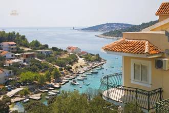 Thumbnail von Villa with swimming pool, sea view, and olive grove, Rogoznica region