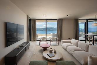 Thumbnail von Modern luxury villa with swimming pool and panoramic sea view