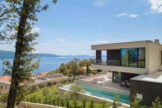 Thumbnail von Modern luxury villa with swimming pool and panoramic sea view
