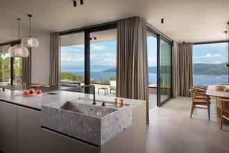 Thumbnail von Modern luxury villa with swimming pool and panoramic sea view