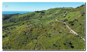 Thumbnail von Immogold North Sicily, a south-facing area of approximately 27,000 m², including a permit for the construction of a luxury campsite near Cefalù, in the Madonie Nature Park.