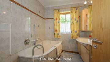 Thumbnail von Apartment building with Kaiser view directly at the golf course