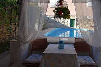 Thumbnail von Mediterranean stone house directly on the seafront