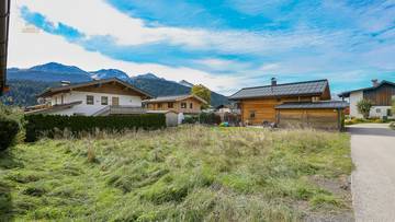 Thumbnail von Property with building permit for a duplex or multi-family house