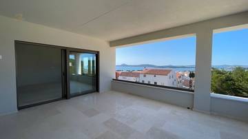Thumbnail von Modern new-build apartment with sea view