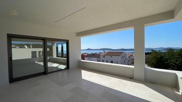 Thumbnail von Modern new-build apartment with sea view