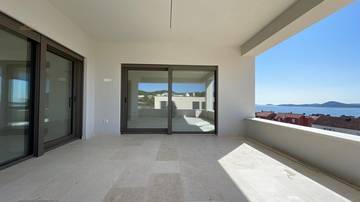 Thumbnail von Modern new-build apartment with sea view