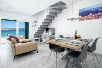 Thumbnail von House directly on the sea on an idyllic island near Sibenik