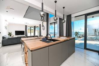 Thumbnail von Modern villa with infinity swimming pool and panoramic view, Trogir region