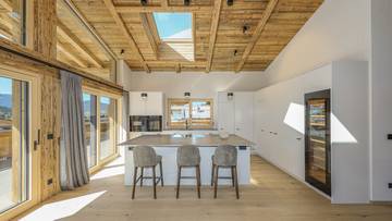 Thumbnail von Luxury penthouse in a sunny prime location with panoramic view