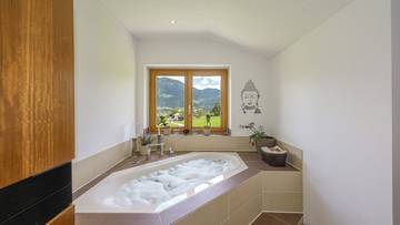 Thumbnail von Secondary residence in a peaceful location with a breathtaking view